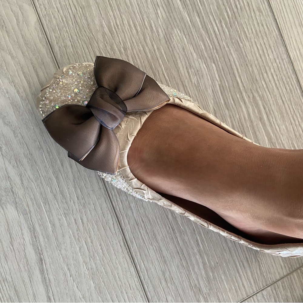 Elegant Beige/brown Flats - Picture 8 of 8